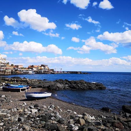 Occhi Sul Mare Apartment Ачиреале Екстериор снимка