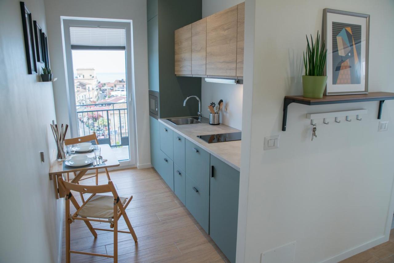 Occhi Sul Mare Apartment Ачиреале Екстериор снимка
