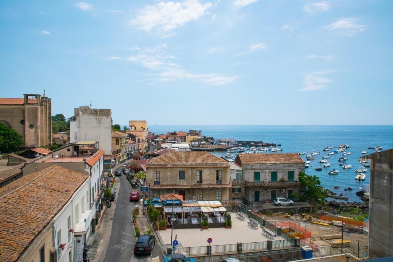 Occhi Sul Mare Apartment Ачиреале Екстериор снимка